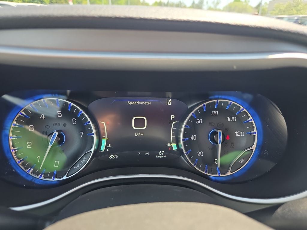2027 Chrysler Pacifica Select