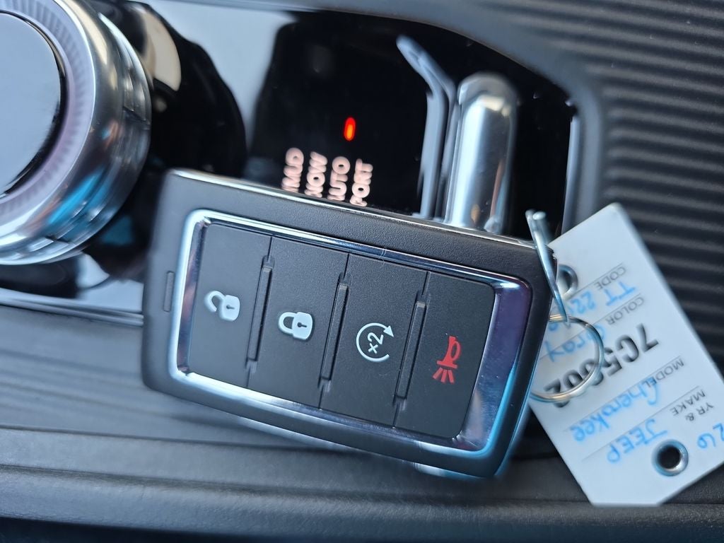 2026 Jeep Cherokee Laredo