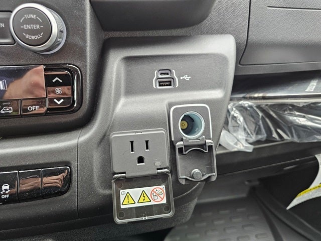 2025 RAM Promaster Base