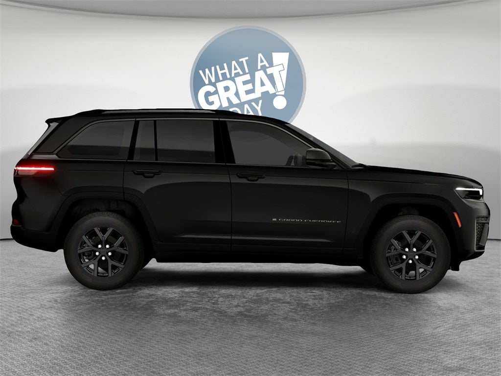 2026 Jeep Grand Cherokee Laredo