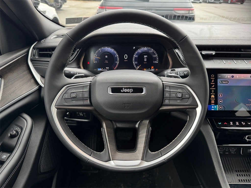 2026 Jeep Grand Cherokee Laredo