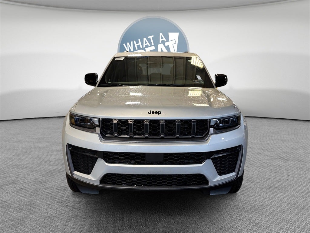 2026 Jeep Grand Cherokee Laredo