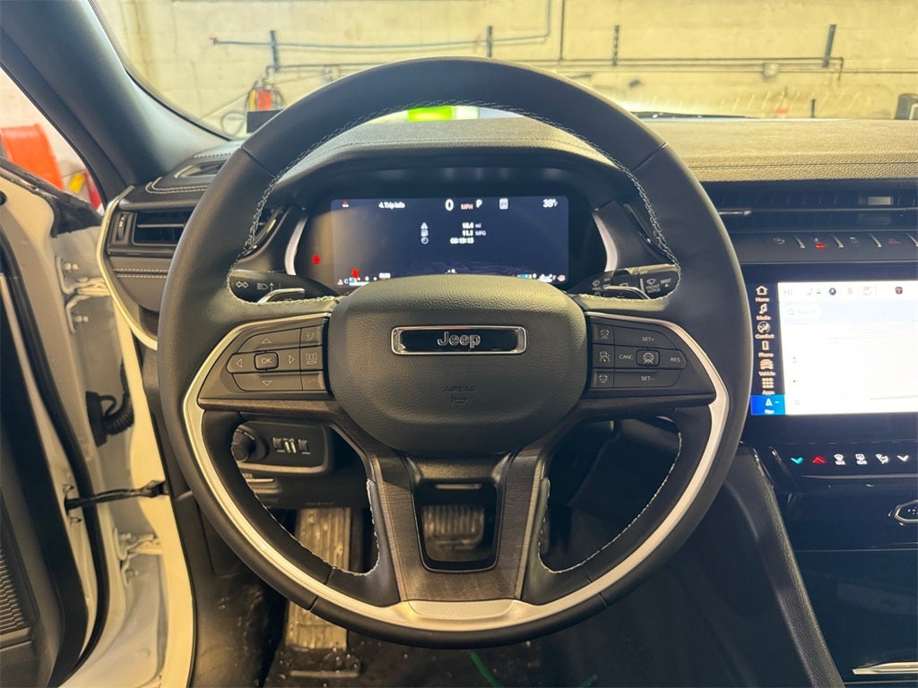 2026 Jeep Grand Cherokee Laredo