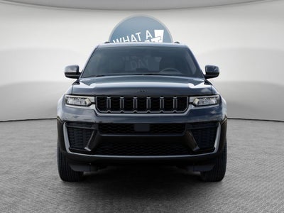 2026 Jeep Grand Cherokee Laredo Altitude