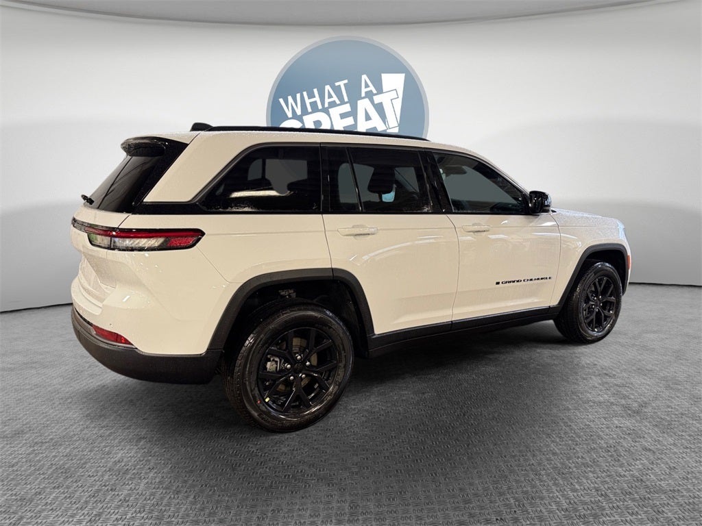 2026 Jeep Grand Cherokee Laredo