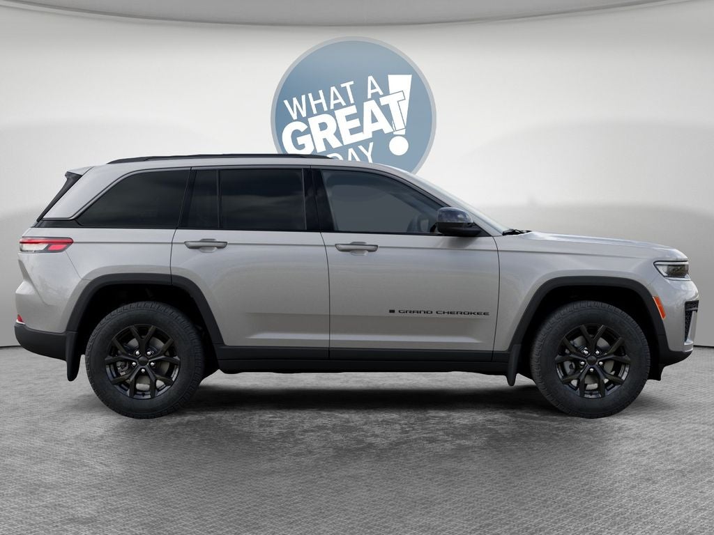 2026 Jeep Grand Cherokee Laredo