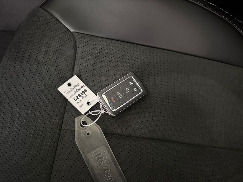 2026 Jeep Grand Cherokee Laredo