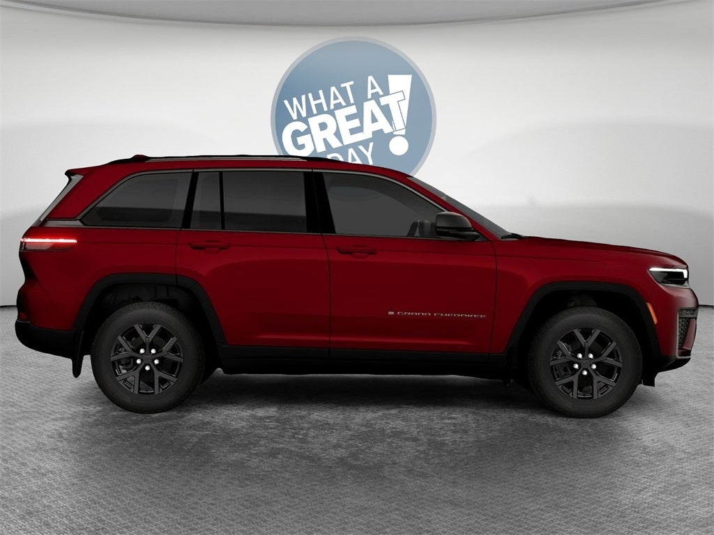 2026 Jeep Grand Cherokee Laredo