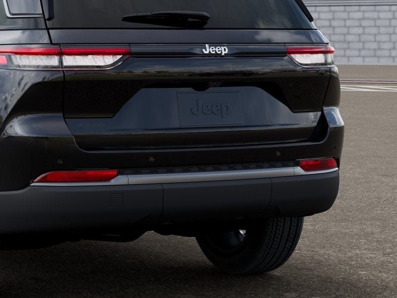 2026 Jeep Grand Cherokee Base