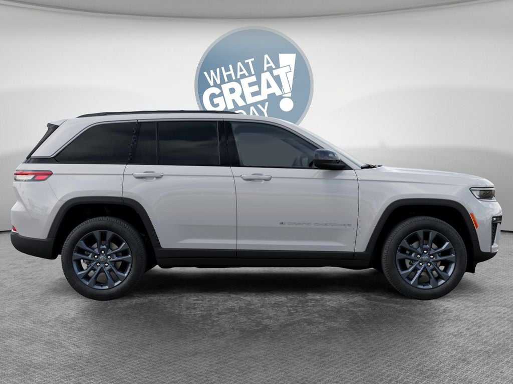 2026 Jeep Grand Cherokee Base