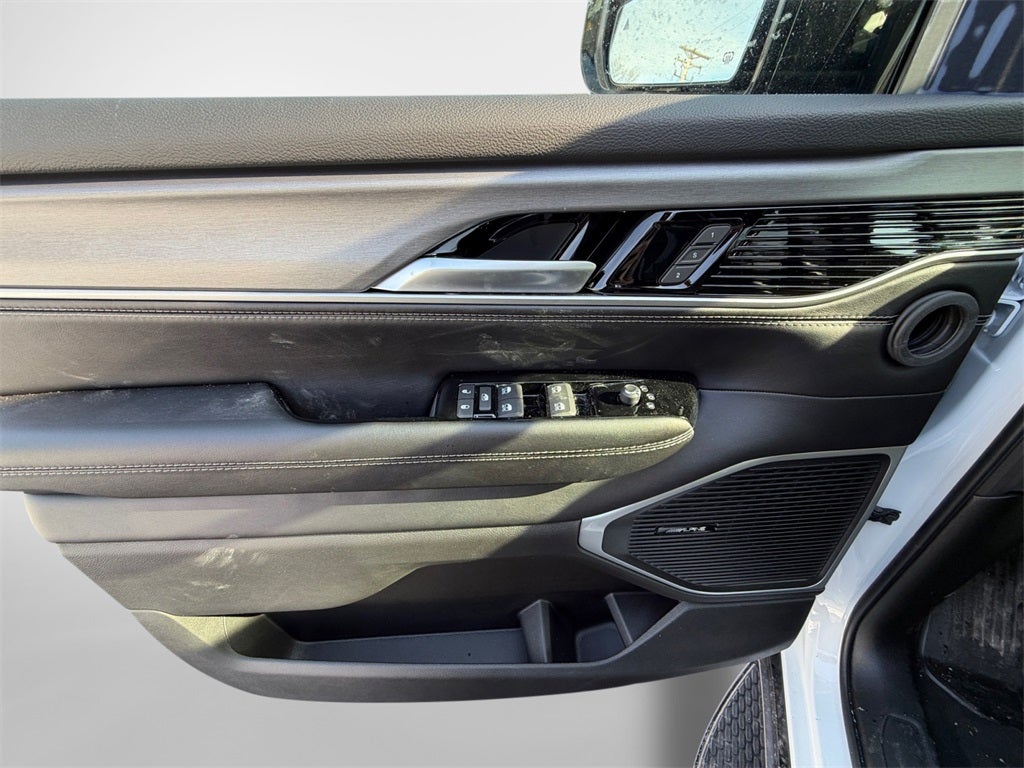 2026 Jeep Grand Wagoneer Base