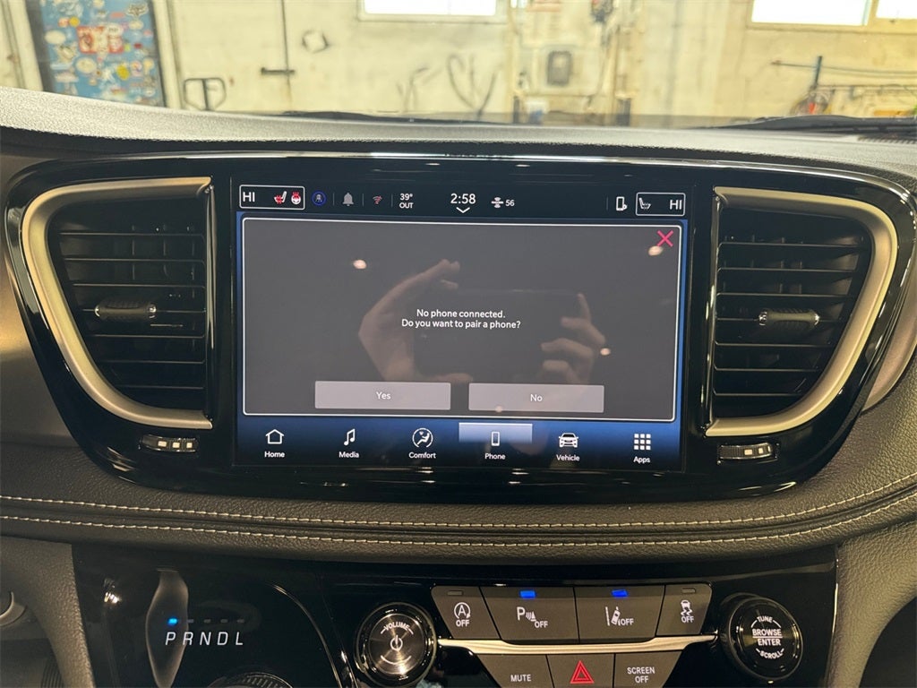 2026 Chrysler Pacifica Select