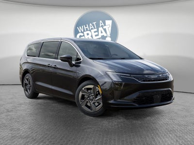 2027 Chrysler Pacifica Limited