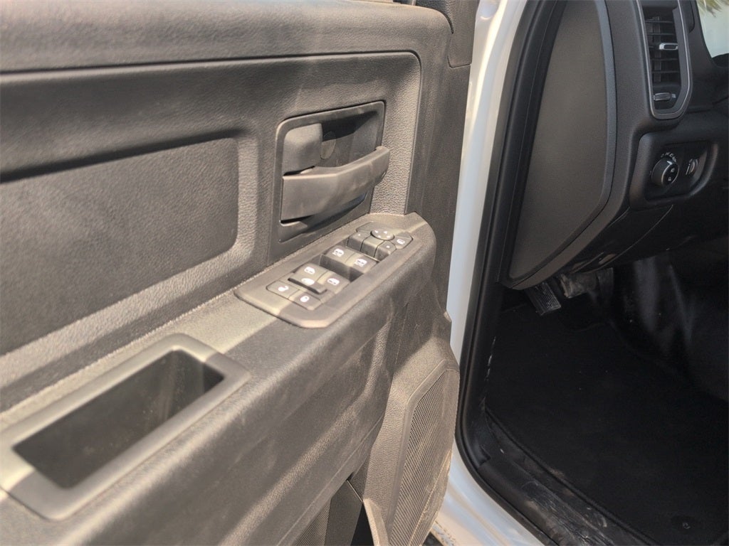 2026 RAM 3500 Tradesman 4x4 / 6.4L Hemi / 8' Bed