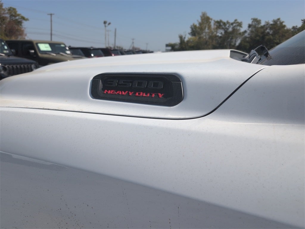 2026 RAM 3500 Tradesman 4x4 / 6.4L Hemi / 8' Bed