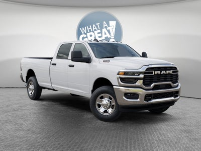 2026 RAM 3500 Tradesman 4x4 / 6.4L V8 / 8' Bed