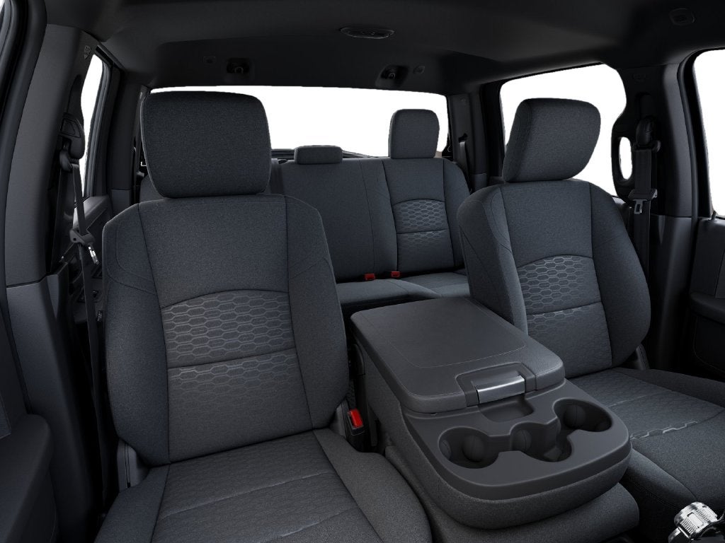 2027 RAM 3500 Tradesman DRW 4x4 / 6.7L Diesel / 8' Bed