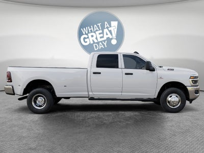 2027 RAM 3500 Tradesman DRW 4x4 / 6.7L Diesel / 8' Bed