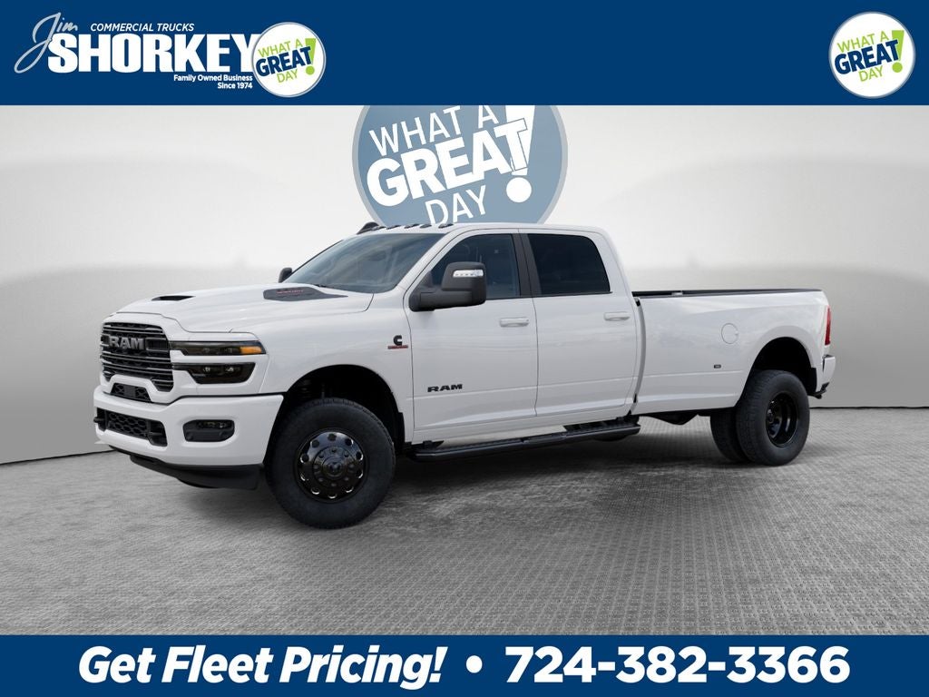 2026 RAM 3500 Laramie Night DRW 4x4 / 6.7L Diesel / 8' Bed