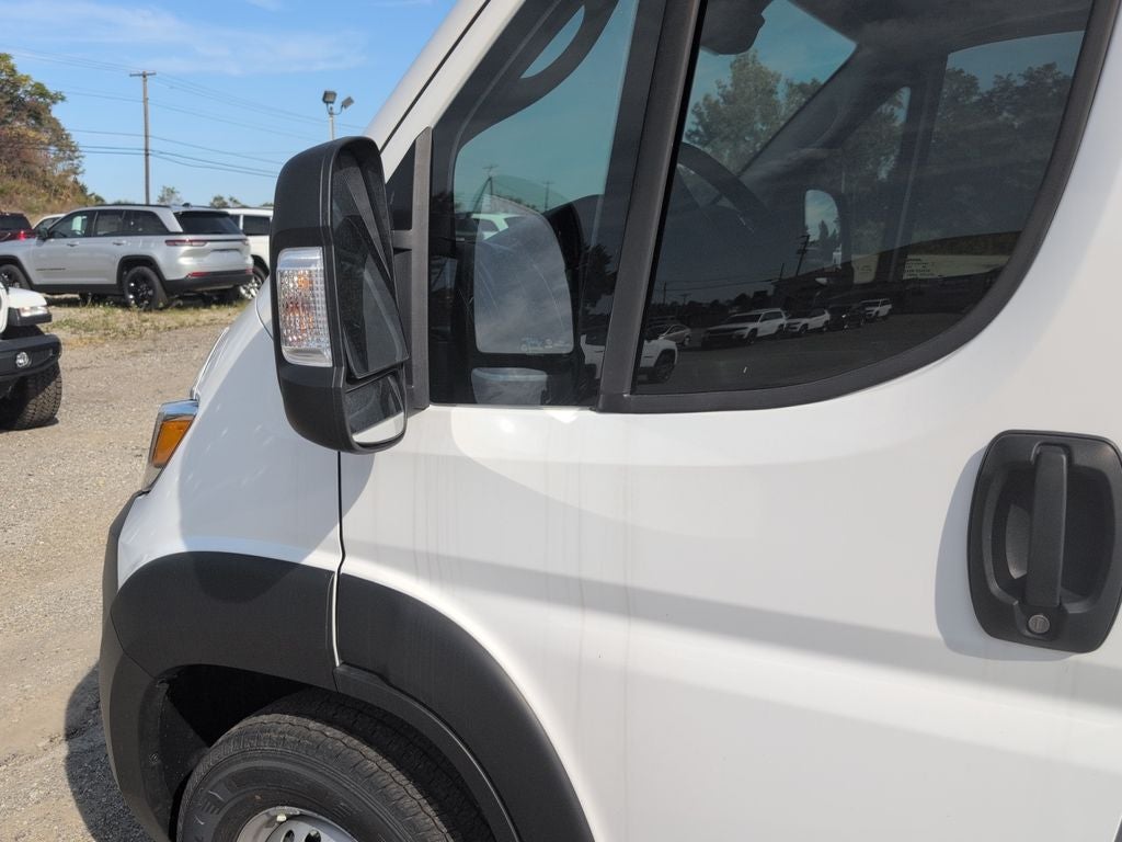 2025 RAM Promaster Low Roof / 136" WB