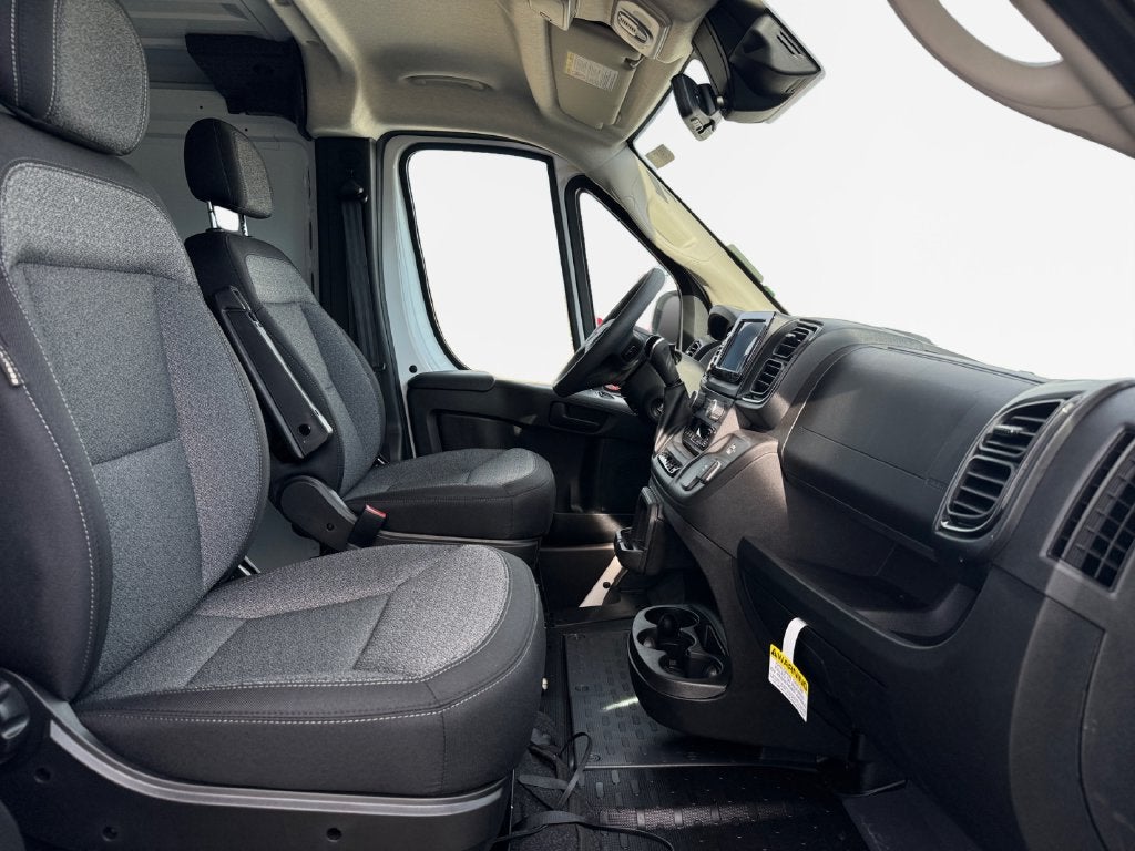 2027 RAM Promaster Low Roof / 118" WB