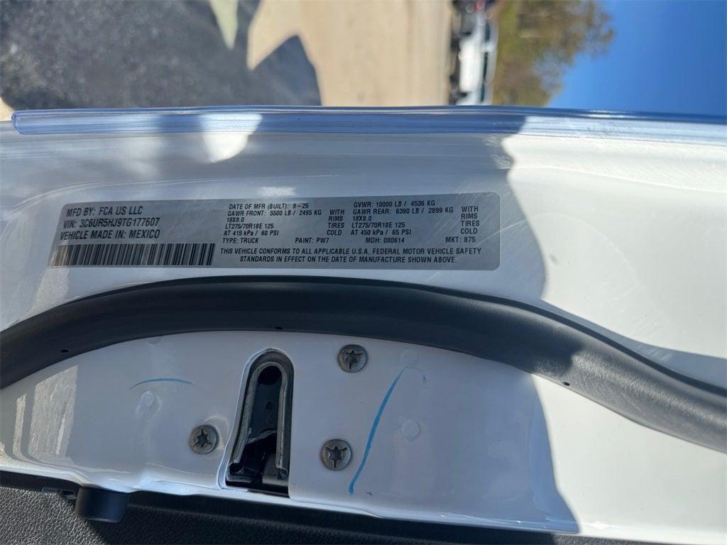 2026 RAM 2500 Tradesman 4x4 / 6.4L Hemi / 8' Service Body