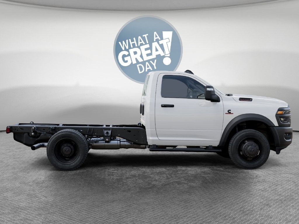 2027 RAM 5500 Tradesman DRW 4x4 / 6.7L Diesel / 60" CA Chassis