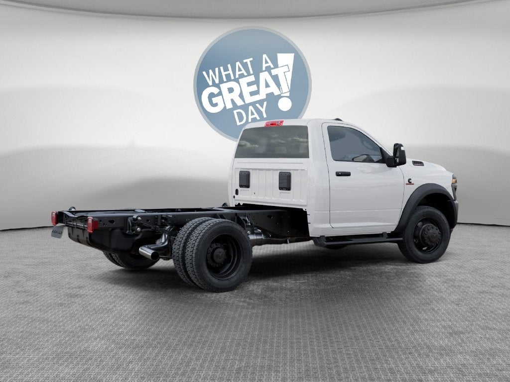 2027 RAM 5500 Tradesman DRW 4x4 / 6.7L Diesel / 60" CA Chassis