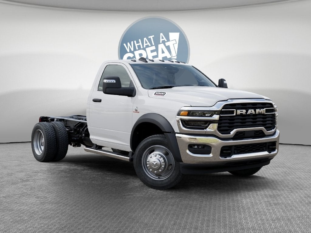 2027 RAM 5500 Tradesman DRW 4x4 / 6.7L Diesel / 60" CA Chassis