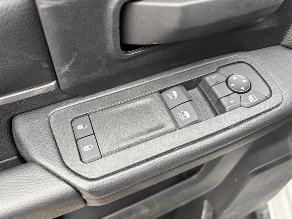 2026 RAM 5500 Tradesman DRW 4x4 / 6.7L Diesel / 9'6" Steel Dump