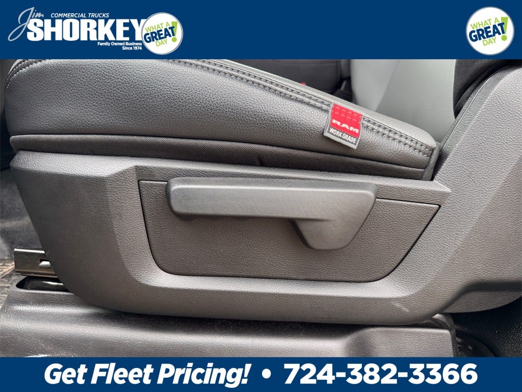 2026 RAM 5500 Tradesman DRW 4x4 / 6.7L Diesel / 9'6" Steel Dump