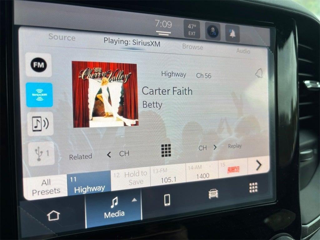 2026 RAM 5500 Tradesman DRW 4x4 / 6.7L Diesel / 9'6" Steel Dump