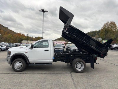 2026 RAM 5500 Tradesman DRW 4x4 / 6.7L Diesel / 9'6" Steel Dump