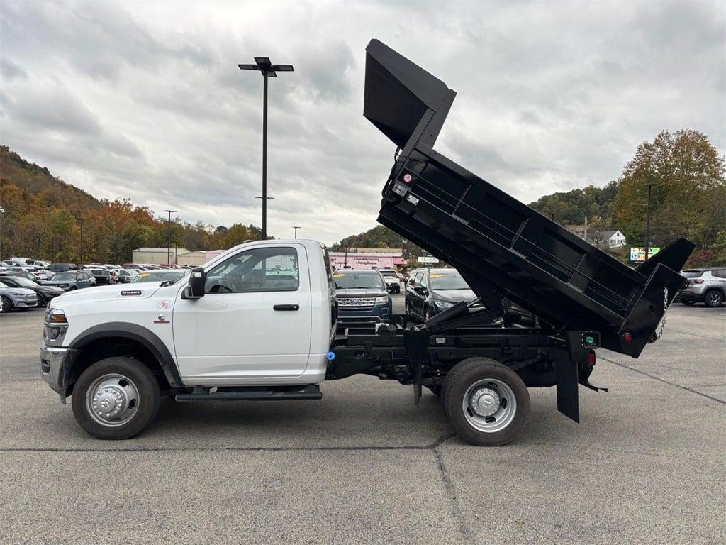 2026 RAM 5500 Tradesman DRW 4x4 / 6.7L Diesel / 9'6" Steel Dump