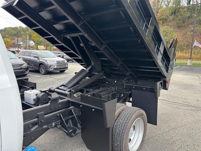 2026 RAM 5500 Tradesman DRW 4x4 / 6.7L Diesel / 9'6" Steel Dump