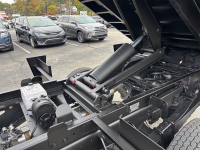 2026 RAM 5500 Tradesman DRW 4x4 / 6.7L Diesel / 9'6" Steel Dump