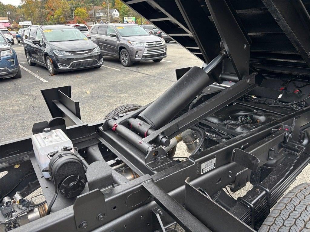 2026 RAM 5500 Tradesman DRW 4x4 / 6.7L Diesel / 9'6" Steel Dump