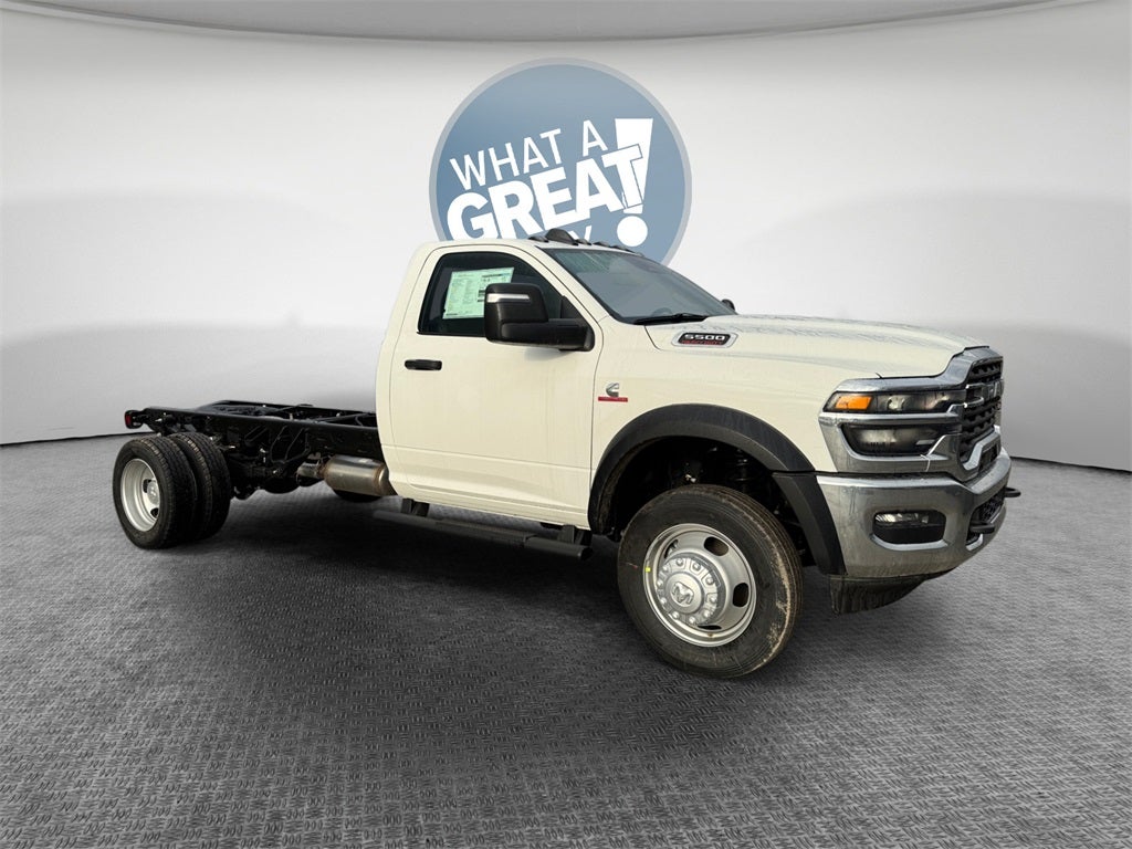 2026 RAM 5500 Tradesman DRW 4x4 / 6.7L Diesel / 84" CA Chassis