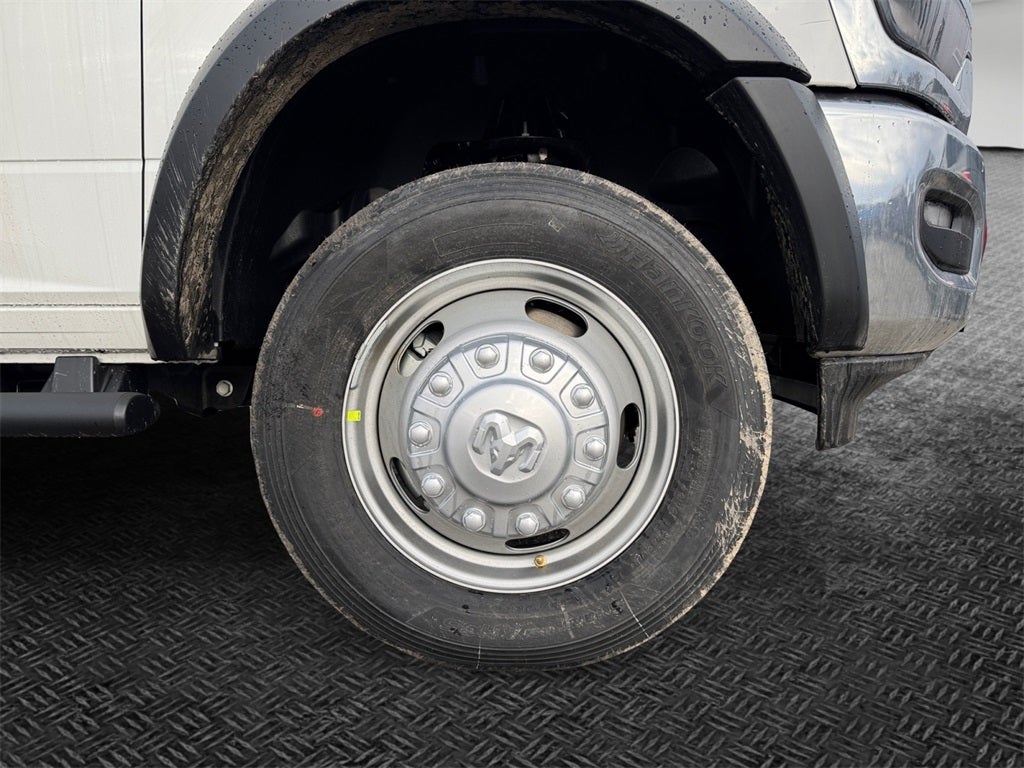 2026 RAM 5500 Tradesman DRW 4x4 / 6.7L Diesel / 84" CA Chassis