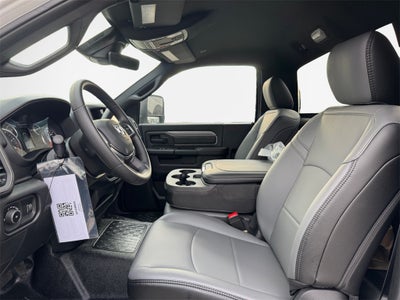 2026 RAM 5500 Tradesman DRW 4x4 / 6.7L Diesel / 84" CA Chassis