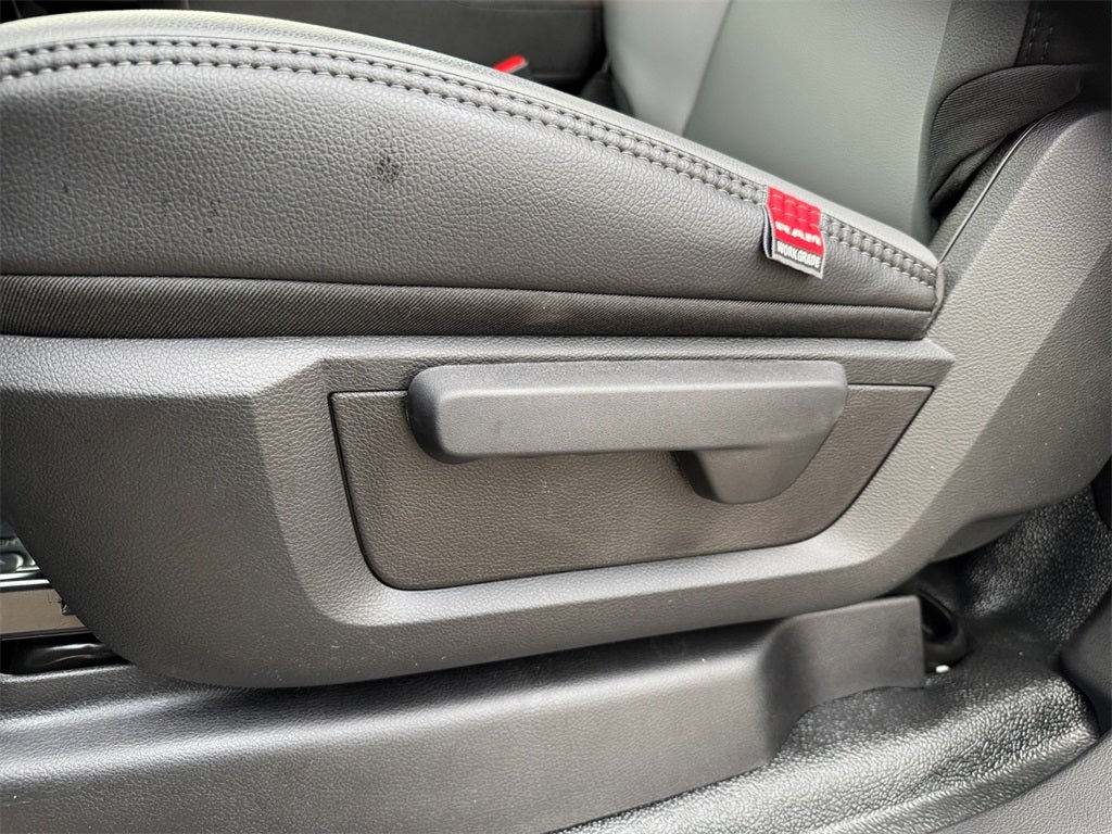 2026 RAM 5500 Tradesman DRW 4x4 / 6.7L Diesel / 84" CA Chassis