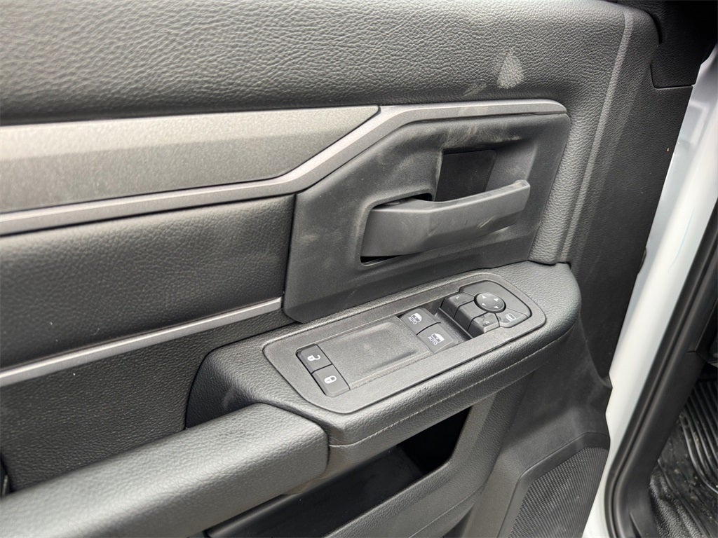 2026 RAM 5500 Tradesman DRW 4x4 / 6.7L Diesel / 84" CA Chassis