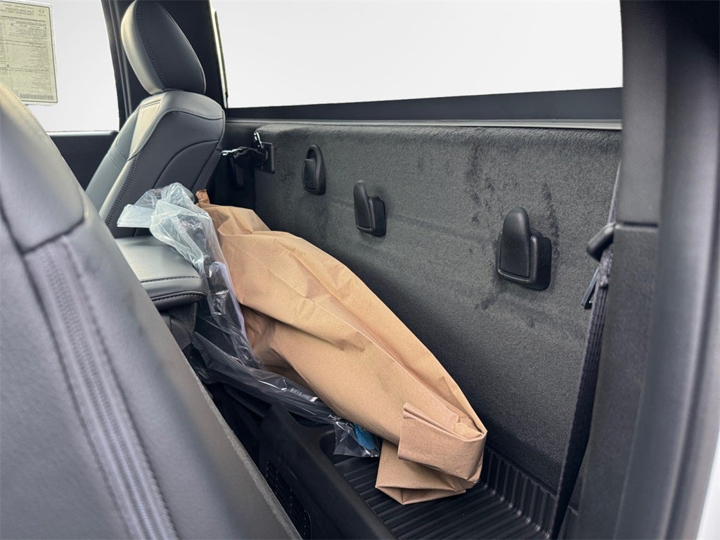 2026 RAM 5500 Tradesman DRW 4x4 / 6.7L Diesel / 84" CA Chassis