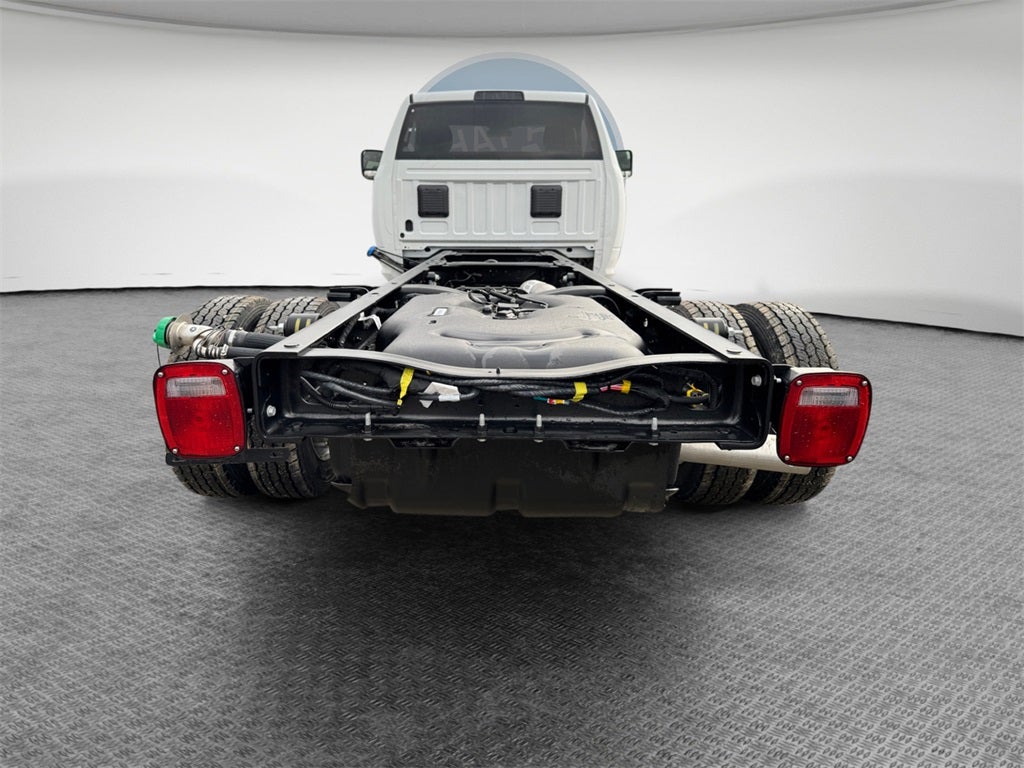 2026 RAM 5500 Tradesman DRW 4x4 / 6.7L Diesel / 84" CA Chassis