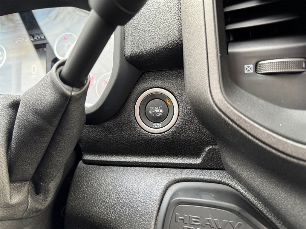 2026 RAM 5500 Tradesman DRW 4x4 / 6.7L Diesel / 84" CA Chassis