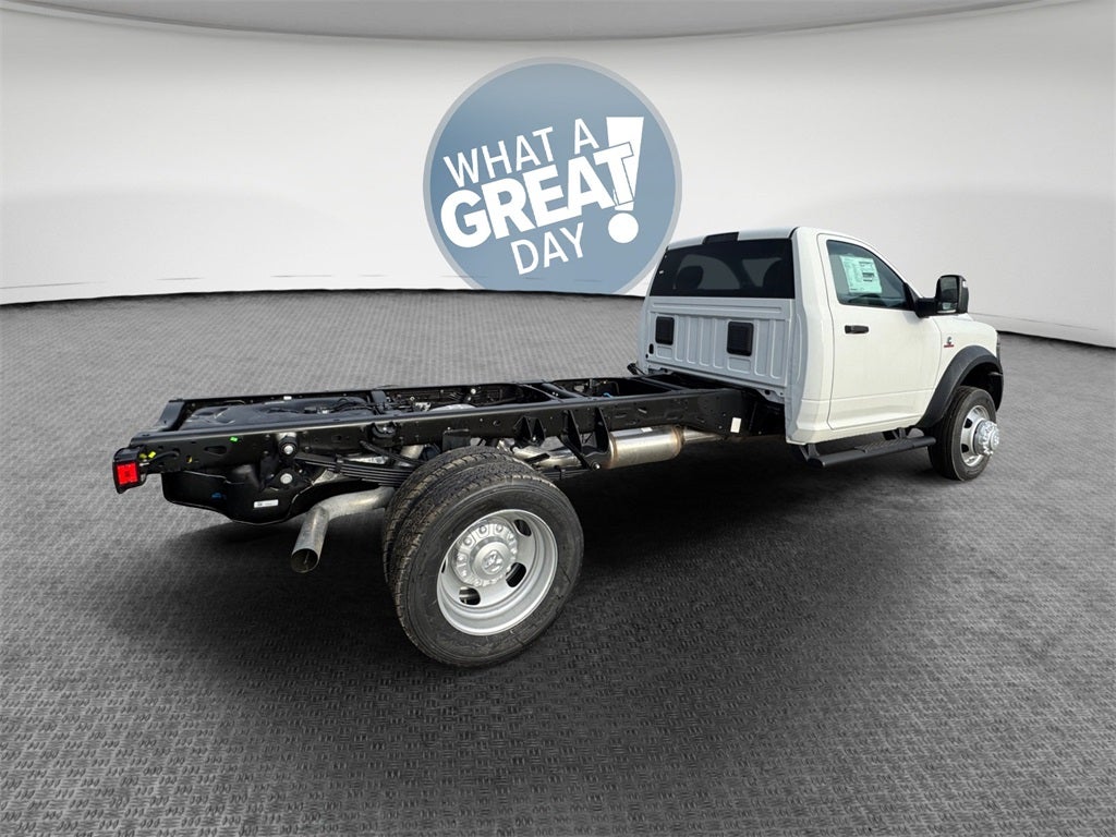 2026 RAM 5500 Tradesman DRW 4x4 / 6.7L Diesel / 84" CA Chassis