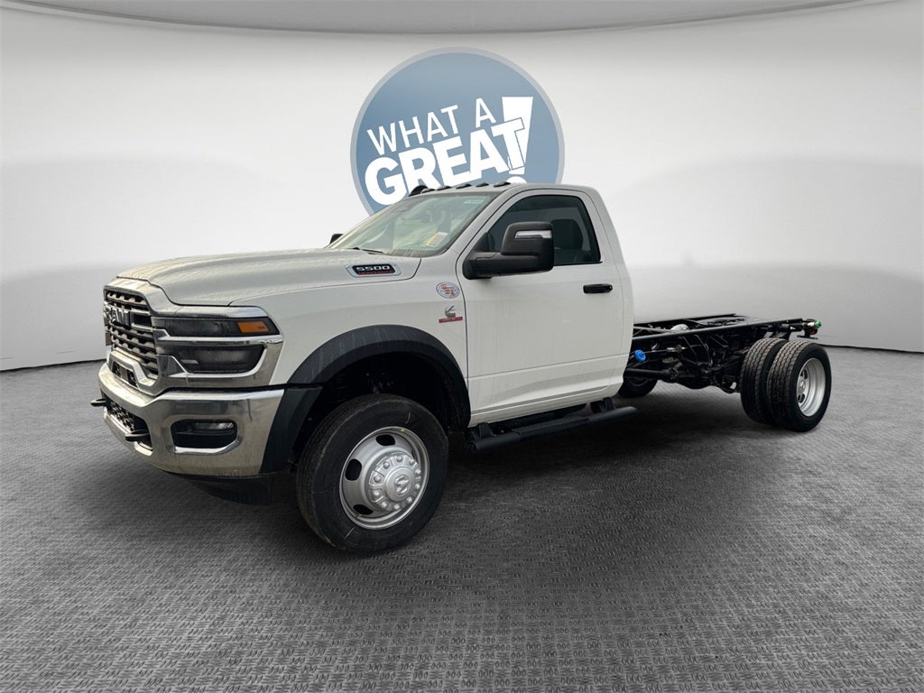 2026 RAM 5500 Tradesman DRW 4x4 / 6.7L Diesel / 84" CA Chassis