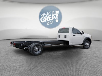 2027 RAM 5500 Tradesman DRW 4x4 / 6.4L V8 / 120" CA Chassis