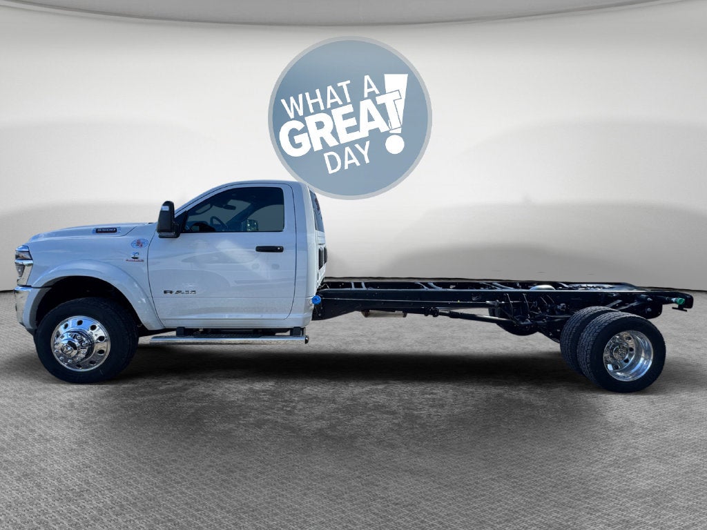 2027 RAM 5500 Big Horn DRW 4x4 / 6.7L Diesel / 120" CA Chassis
