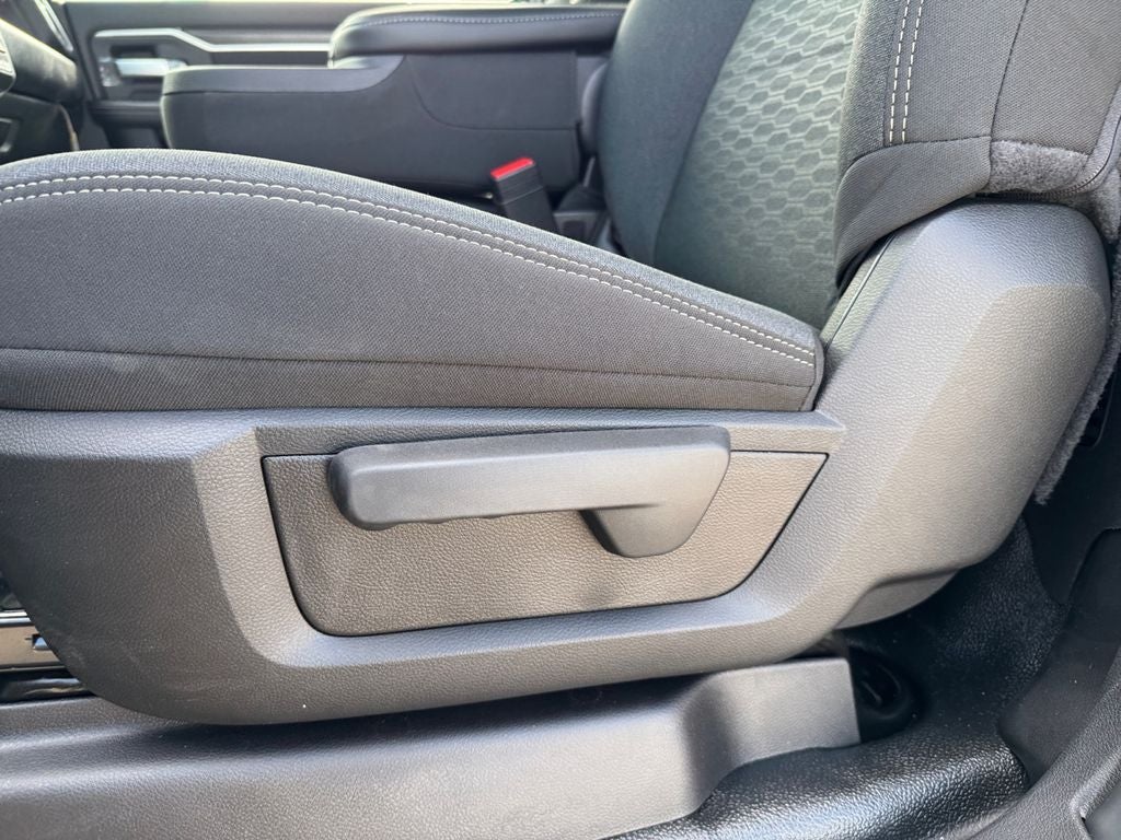 2026 RAM 5500 Big Horn DRW 4x4 / 6.7L Diesel / 20' Steel Rollback @KILAR